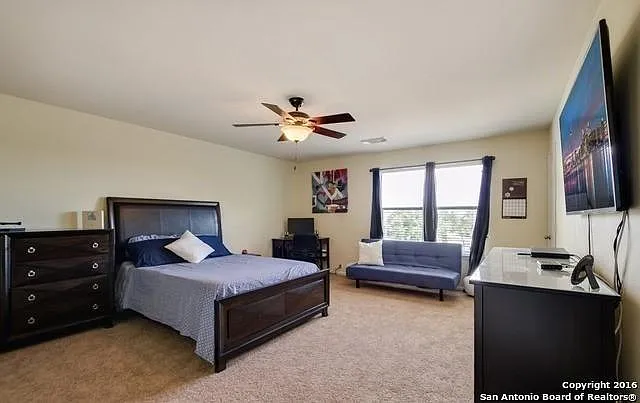 9418 Wolf Point — Photo 8