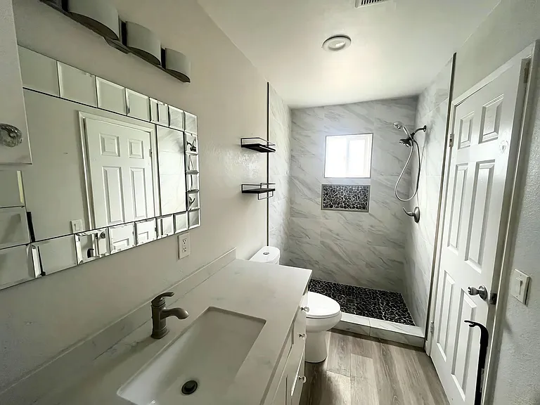 446 Annette Pl — Photo 7