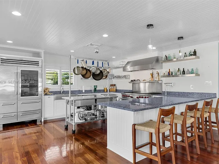 232 W Seaview Dr — Photo 29