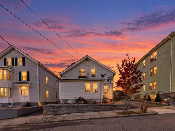 23 Sisson St, Pawtucket, RI 02860