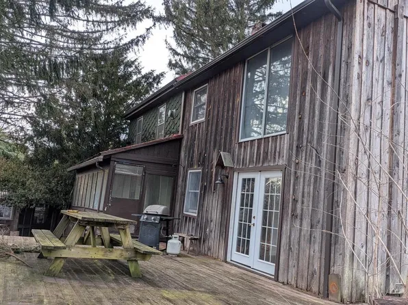 651 Bamboo Ln, Loysville, PA 17047