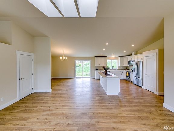 3rd image of 5226 NE Hemlock Ln