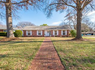 1948 S Luster Ave, Springfield, MO 65804