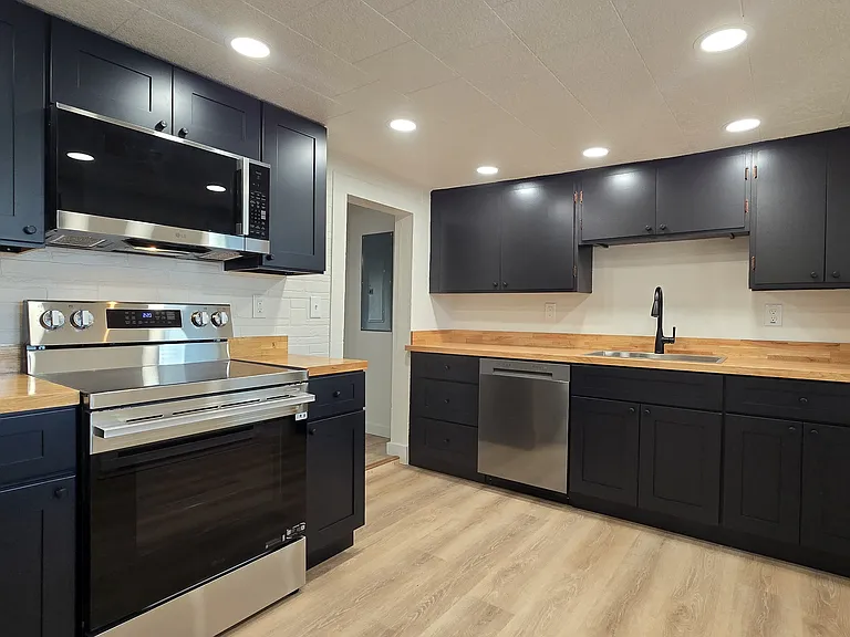 485 W Main St #1 — Photo 30
