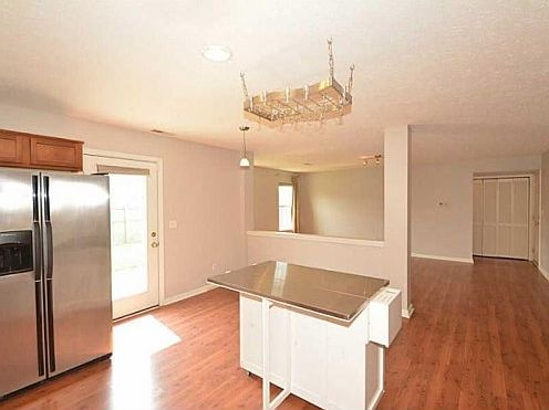 5th image of 2213 Rosswood Blvd