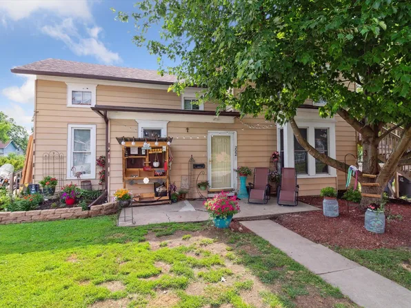 222 S 1st St, Evansville, WI 53536
