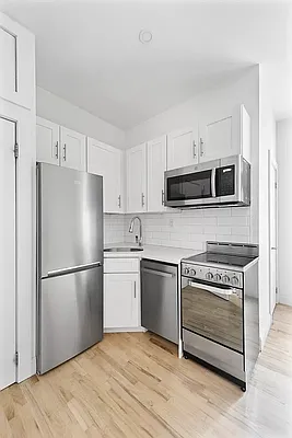 Rented by Yellowstone Equity Management Inc | media 8