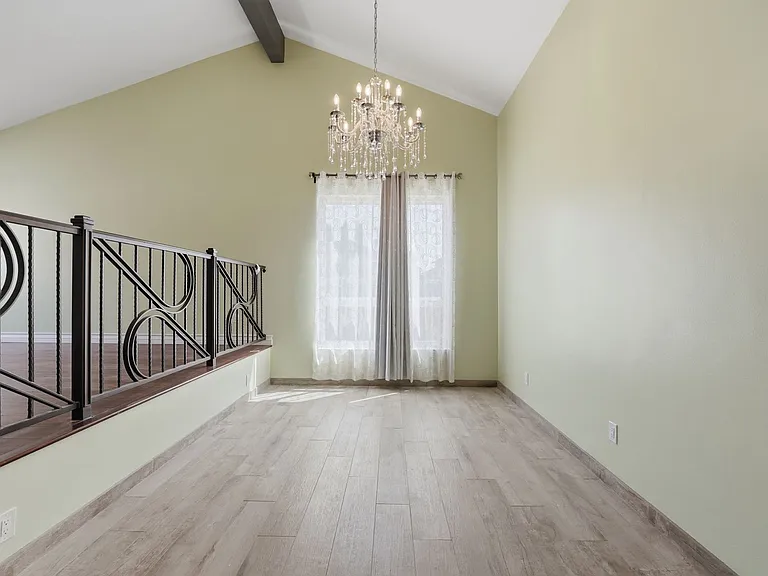 29142 Bobolink Dr — Photo 6