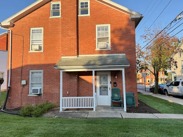 101 S Broad St, 101 S Broad St APT 7, Lititz, PA 17543