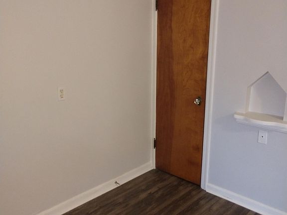 5th image of 4258 Marlin Ave #3