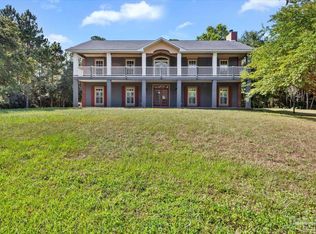 2099 Garcon Point Rd, Bagdad, FL 32583