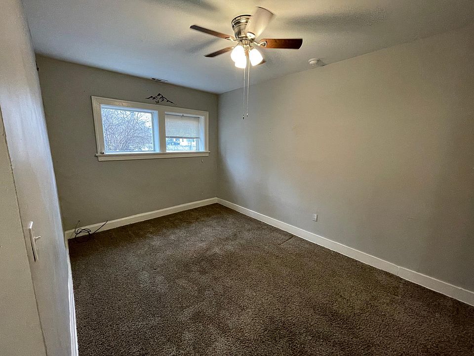 1st image of 271 Kalmia Ave #5