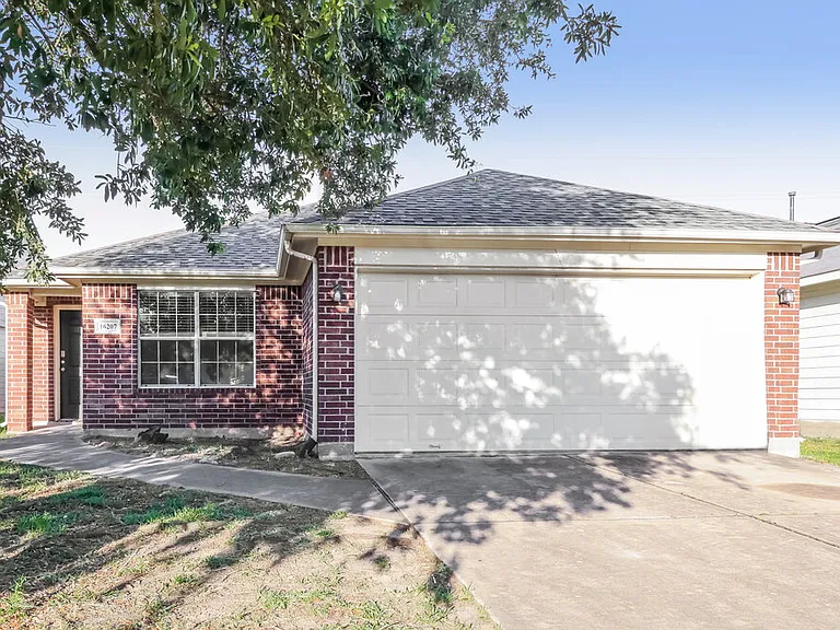16207 Imperial Forest Ln — Photo 1