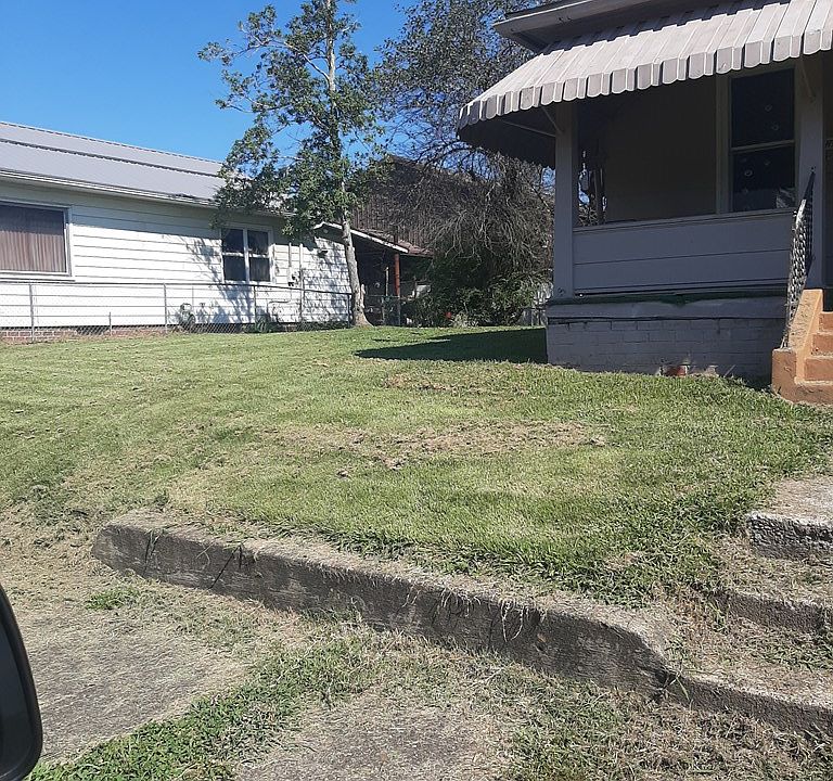 2nd image of 5565 Auburn Ave