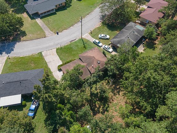 2nd image of 1118 Terrace Cir