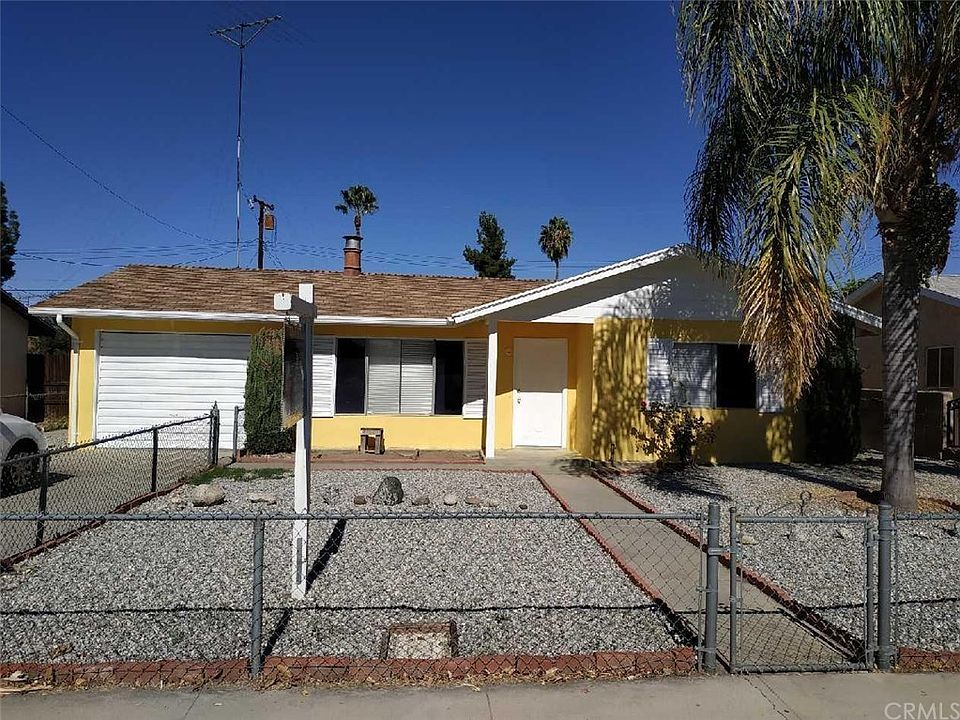 1st image of 568 W Paisley Ave