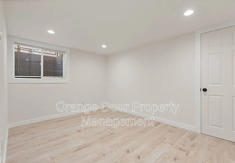 7727 Jones Ave NW — Photo 20