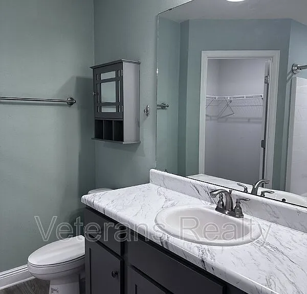 14073 Fox Hill Dr — Photo 11