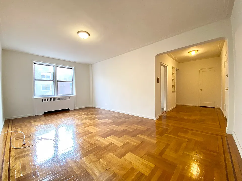1425 University Ave #1E