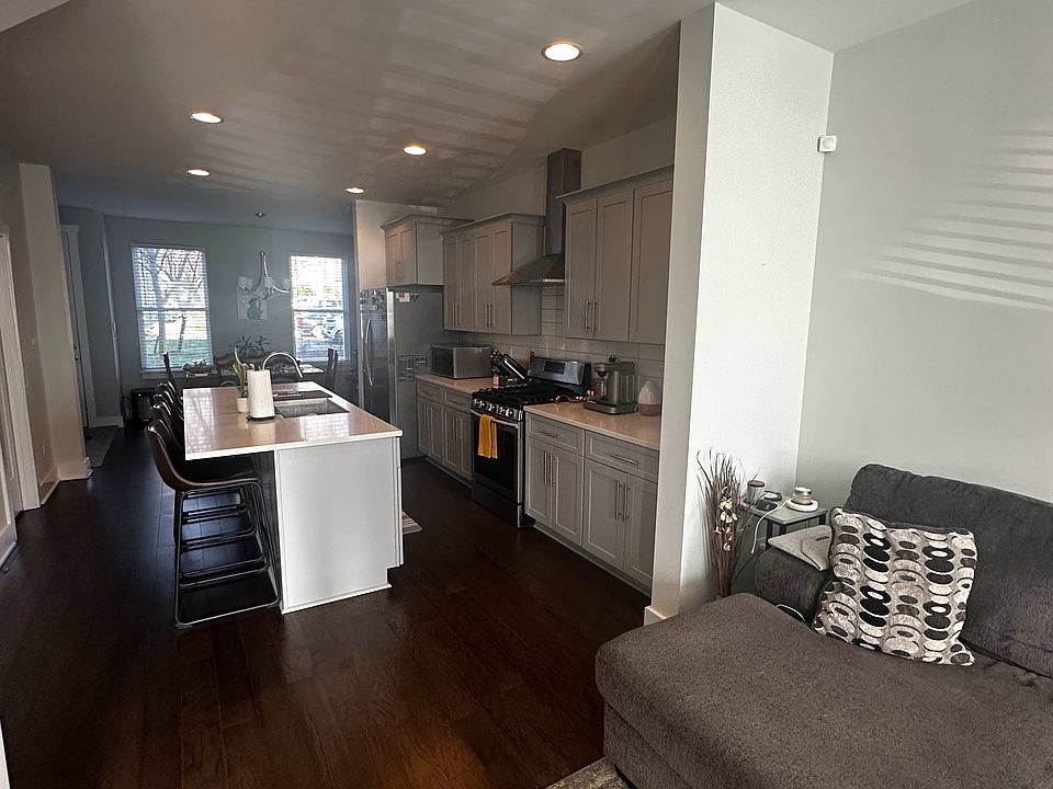 Living room-kitchen