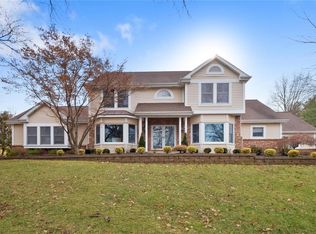 1305 Dietrich Oaks Dr, Ballwin, MO 63021