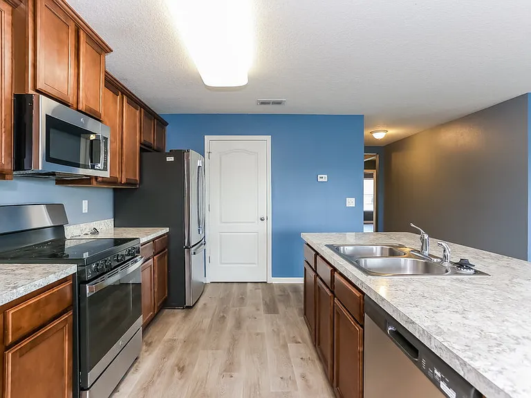 12394 Glimmer Way — Photo 9