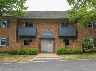 1040 Armstrong Mill Rd APT B, Lexington, KY 40517
