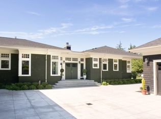 8935 NE 13th St, Clyde Hill, WA 98004