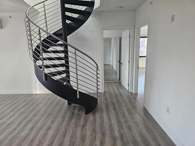 211 Baldwin Ave #207 — Photo 24