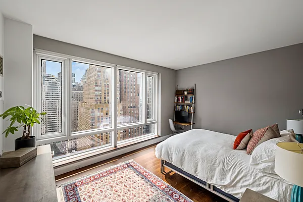 Rented by Compass | media 7