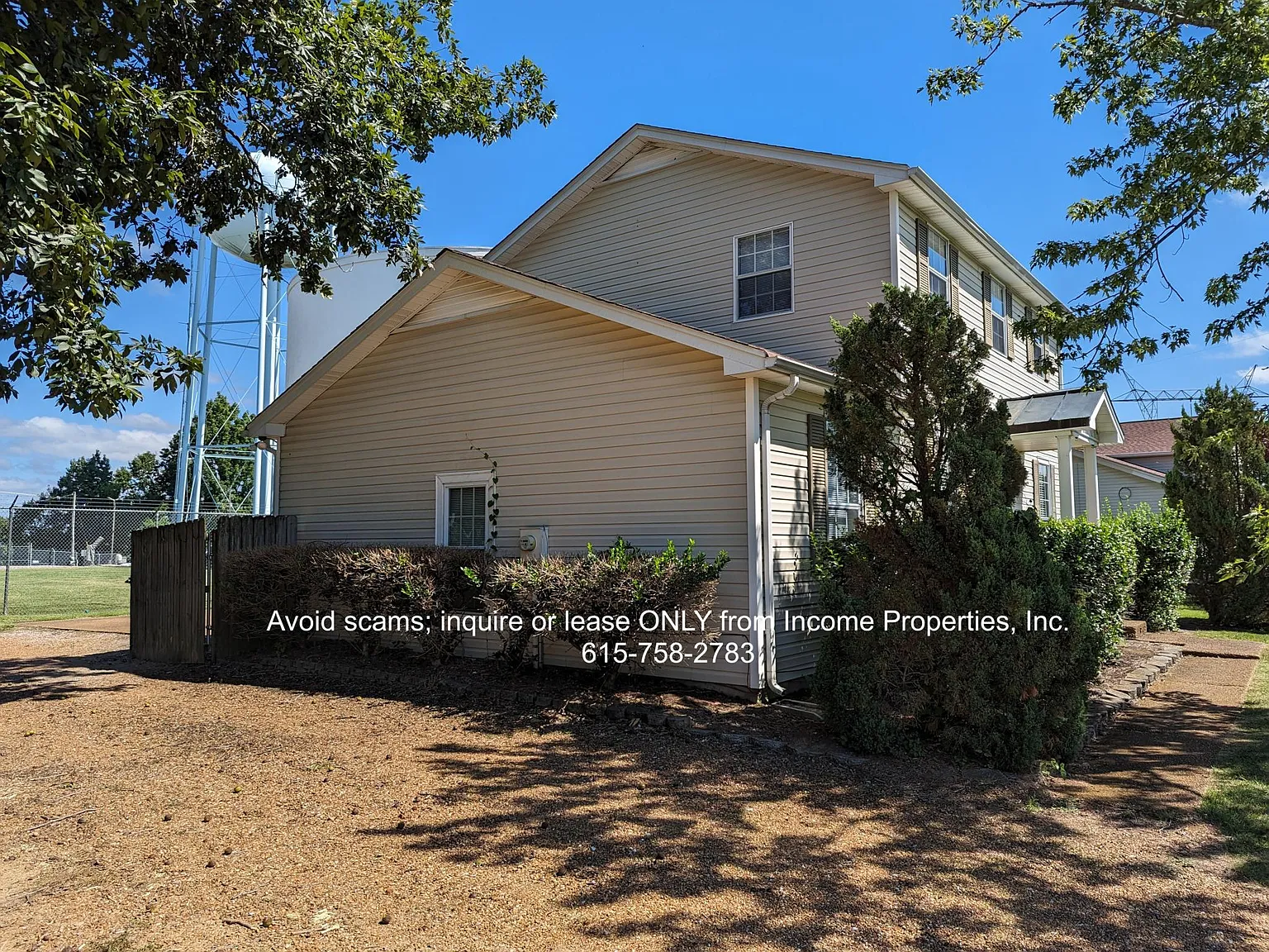 3 bed, 2.5 bath, 1872 sqft, $2,300 — Photo 4