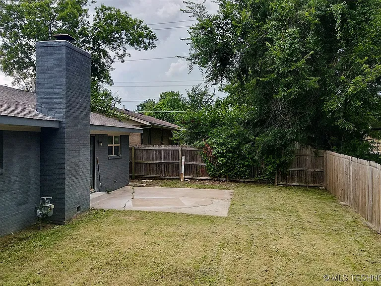 11311 E 15th Pl — Photo 18