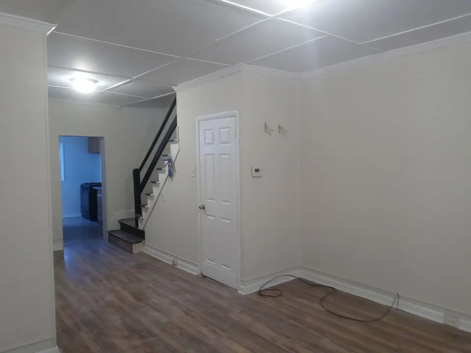 619 Lake St