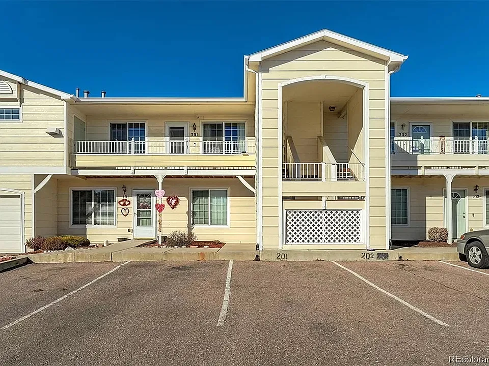 4838 Rusty Nail Point #201