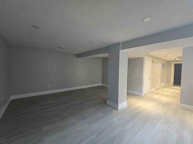 66 Greenfield Dr #BASEMENT — Photo 3