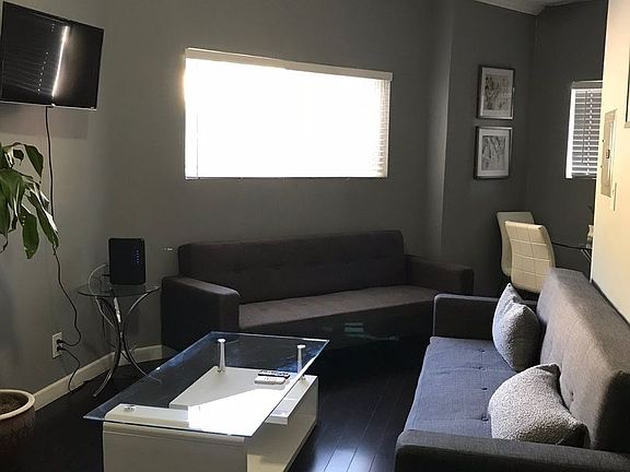 3rd image of 1101 Westerly Ter APT 9