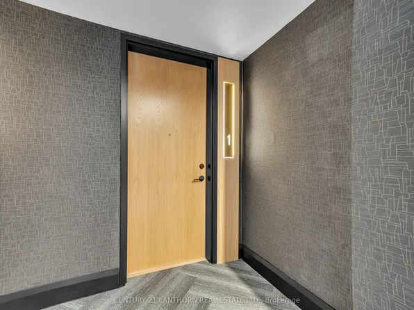 38 Front St Unit 1, Quinte West, ON K8V 4N2