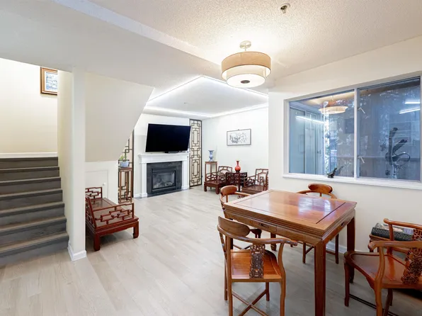 7345 Sandborne Ave #21, Burnaby, BC V3N 4W6