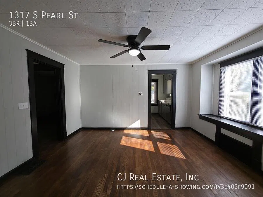 3 bed, $1,375 — Photo 3