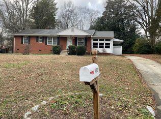 3409 Canterbury St, Greensboro, NC 27408