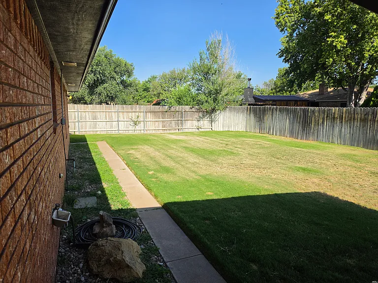 3720 Ray Hardy Dr — Photo 21