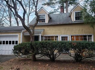 116 Sheephill Rd, Riverside, CT 06878