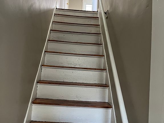 3rd image of 1751 Denham St