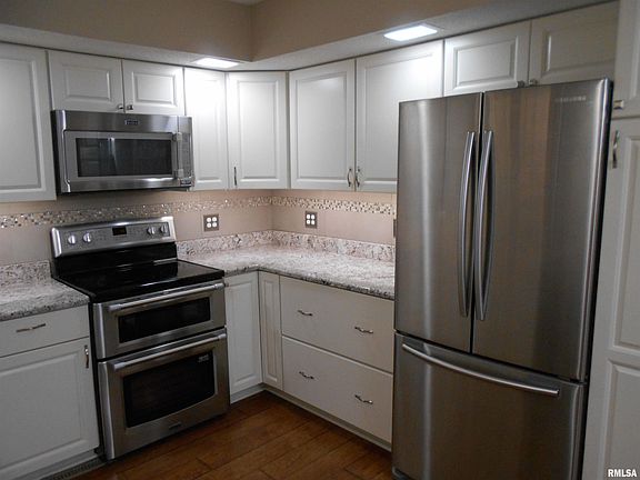 5th image of 70 Lake Michael Dr