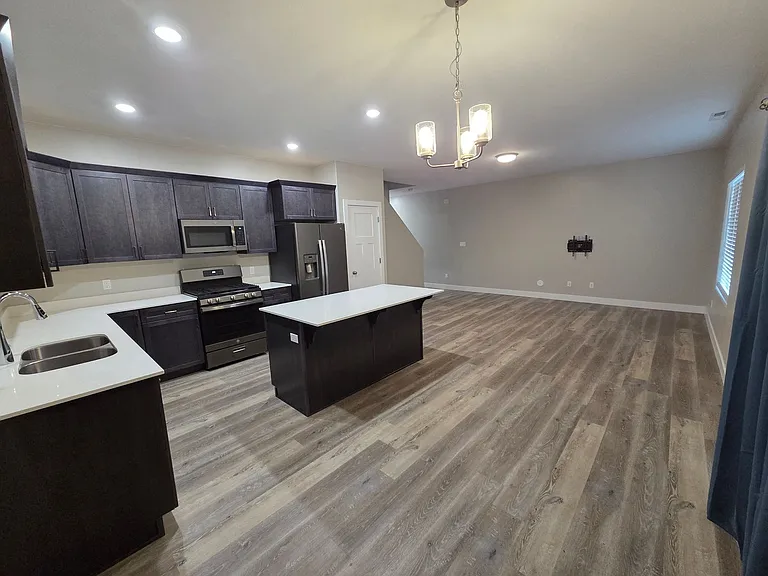3127 W 1675 N #E — Photo 5