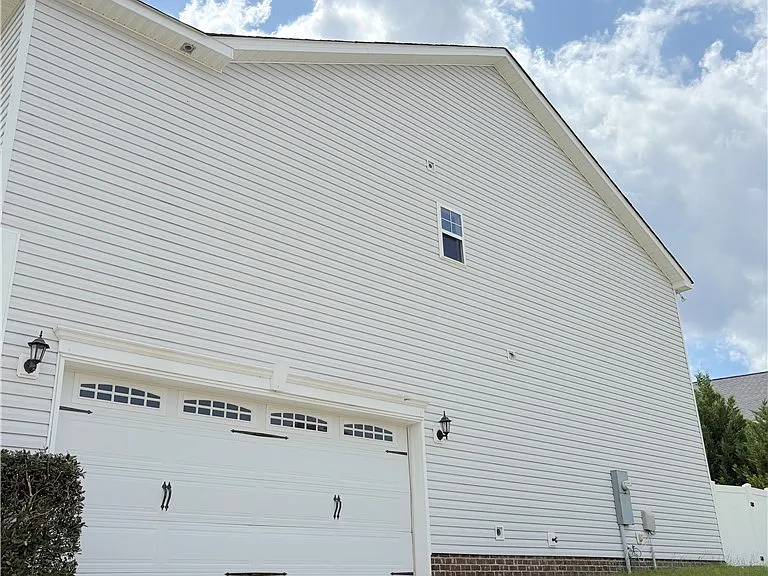 260 Trenton Pl — Photo 3