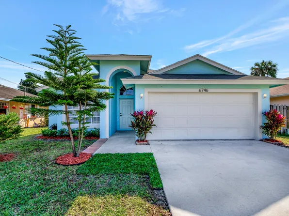 6746 3rd Street, Jupiter, FL 33458