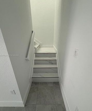 5th image of 28519 SW 134th Ct