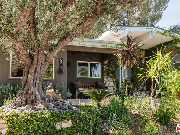 5813 El Canon Ave, Woodland Hills, CA 91367