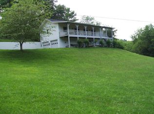 65 Greenbriar Ln, Franklin, NC 28734